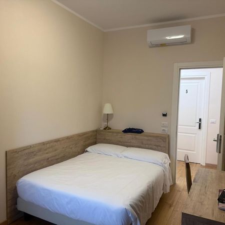 Guesthouse Central Station Group - Via Ponte Seveso 18 Milan Extérieur photo