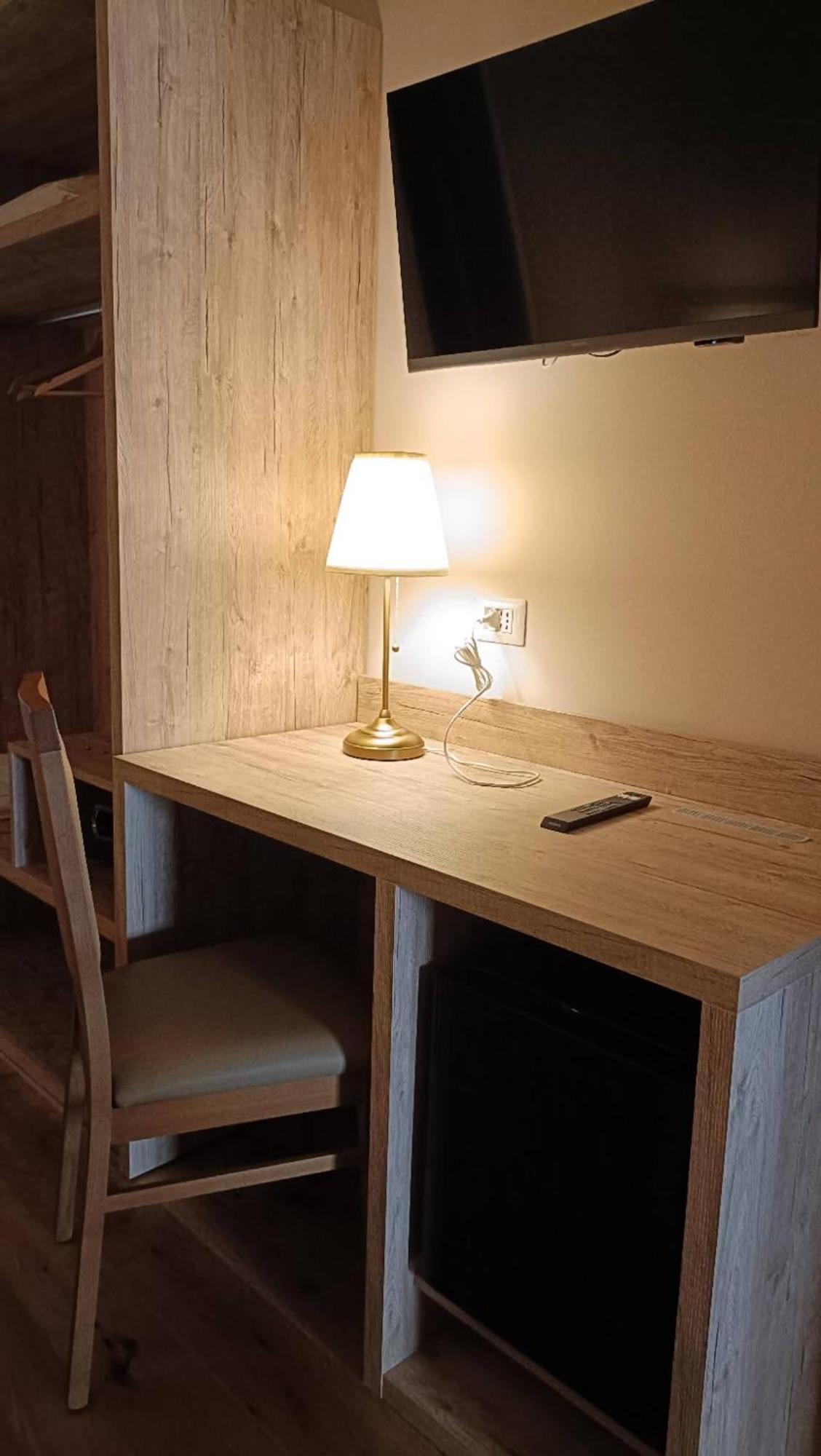 Guesthouse Central Station Group - Via Ponte Seveso 18 Milan Extérieur photo